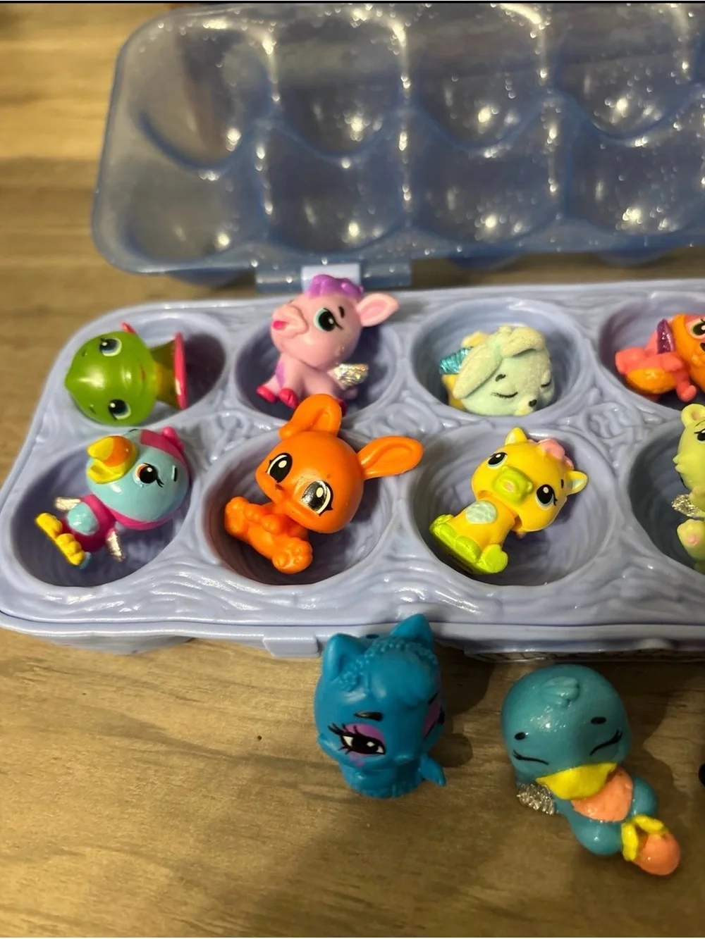 MIXED LOT Hatchimals Colleggtibles 12 pack egg carton AND 16 Hatchimals PREOWNED